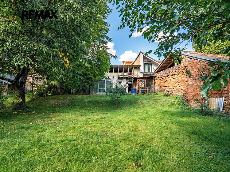 Prodej rodinného domu 350 m², pozemek 1 401 m² - foto 5