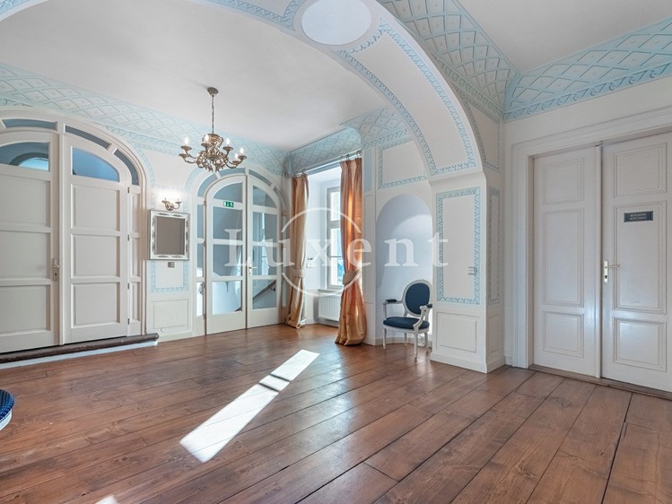 Prodej památky 1 585 m², pozemek 6 505 m² - foto 5