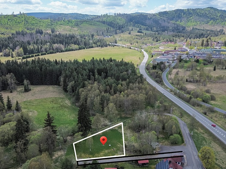 Prodej stavebního pozemku 2 500 m² - foto 1