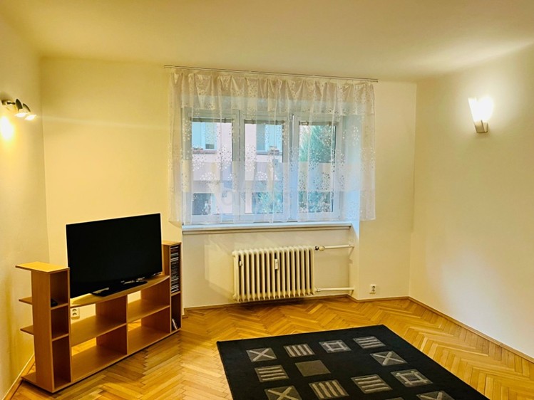 Pronájem bytu 2+1 58 m² - foto 8