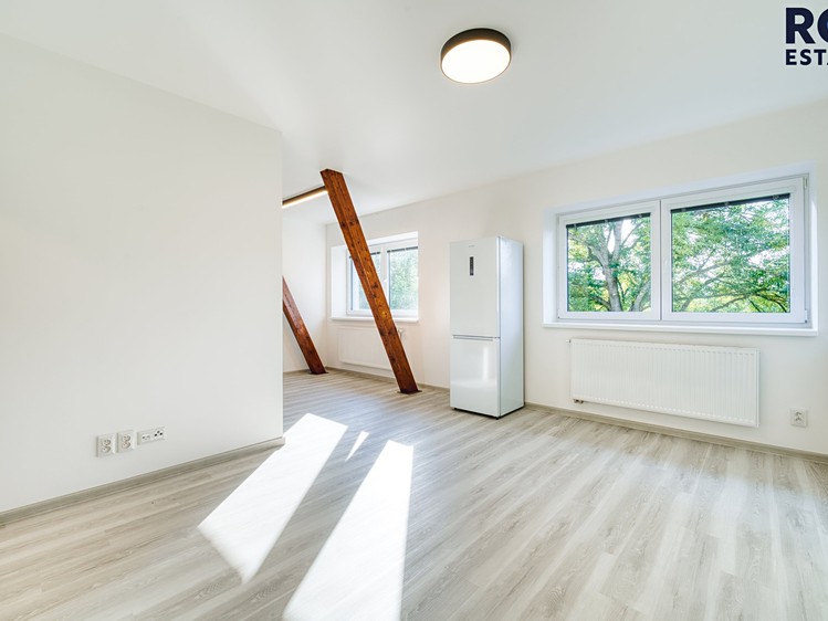 Pronájem bytu 3+kk 61 m² (Jednopodlažní) - foto 3