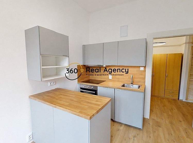 Pronájem bytu 2+kk 46 m² (Jednopodlažní) - foto 1