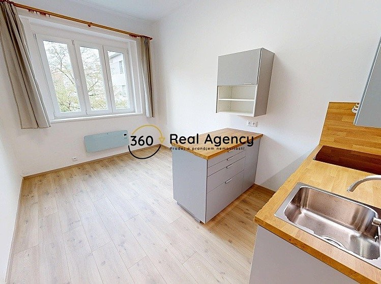 Pronájem bytu 2+kk 46 m² (Jednopodlažní) - foto 7