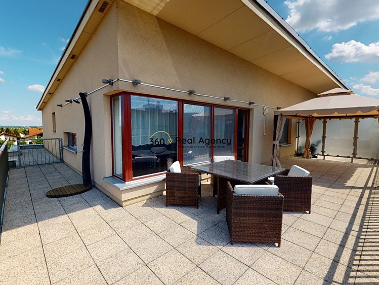 Pronájem bytu 3+kk 135 m² (Jednopodlažní) - foto 4