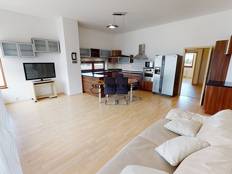 Pronájem bytu 3+kk 135 m² (Jednopodlažní) - foto 5