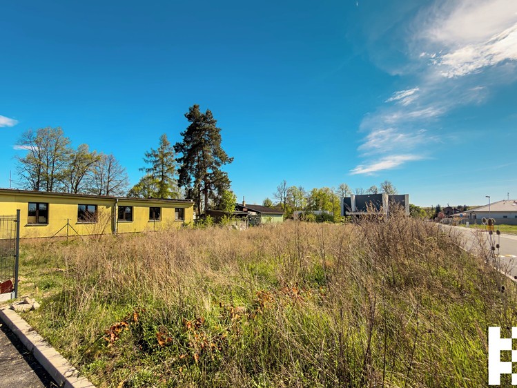 Prodej stavebního pozemku 936 m² - foto 8