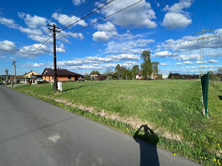 Prodej stavebního pozemku 1 650 m² - foto 1