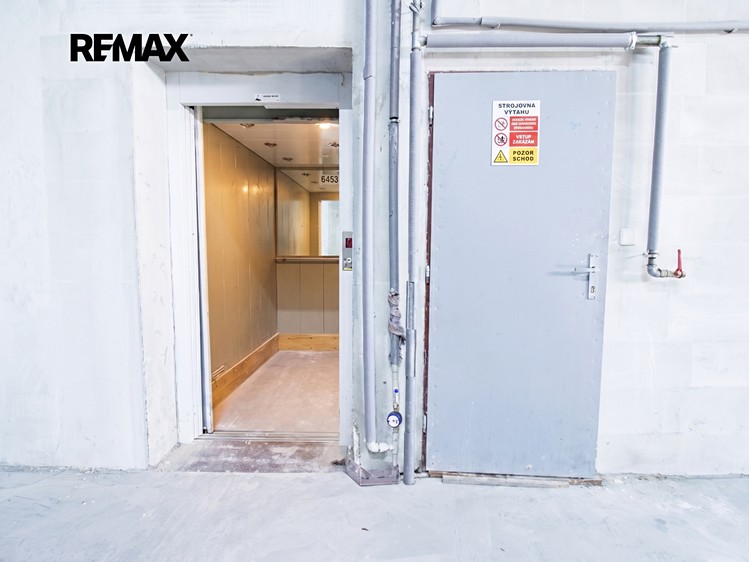 Pronájem skladového prostoru 1 263 m² - foto 6
