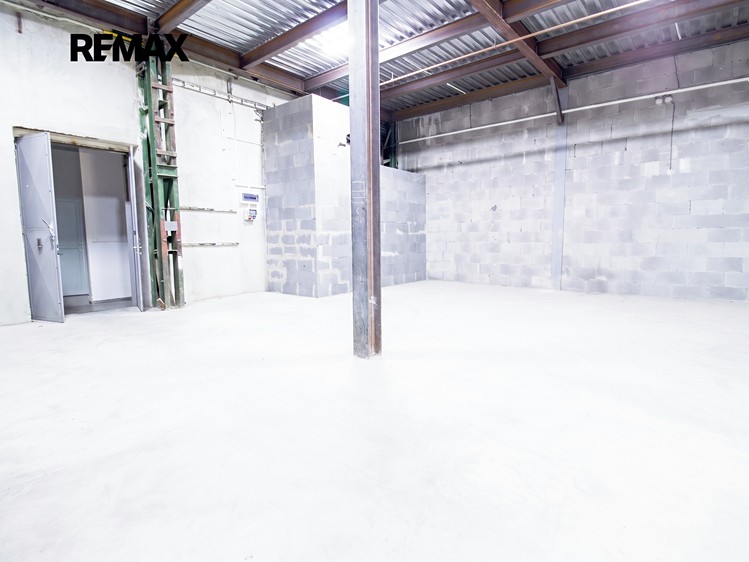 Pronájem skladového prostoru 1 263 m² - foto 7