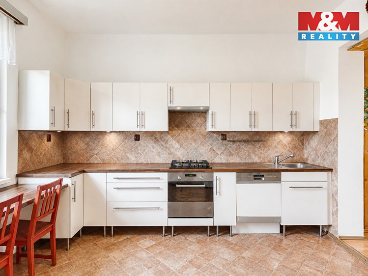 Prodej rodinného domu 200 m², pozemek 456 m² - foto 5