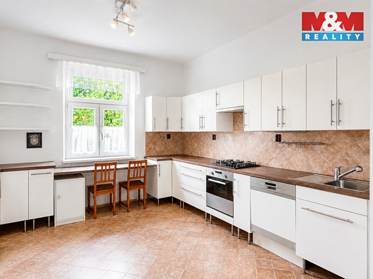Prodej rodinného domu 200 m², pozemek 456 m² - foto 3