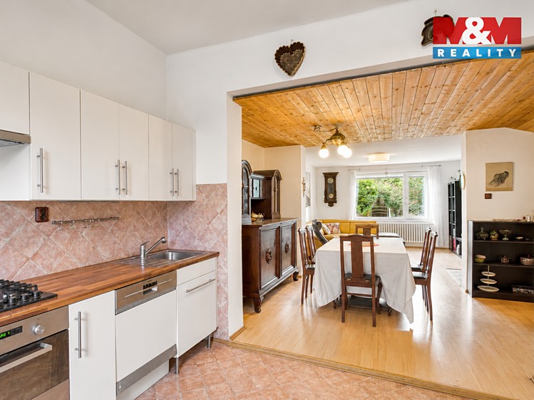Prodej rodinného domu 200 m², pozemek 456 m² - foto 8