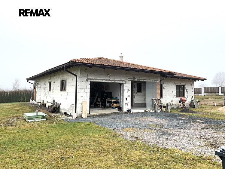 Prodej rodinného domu 210 m², pozemek 3 058 m² - foto 6