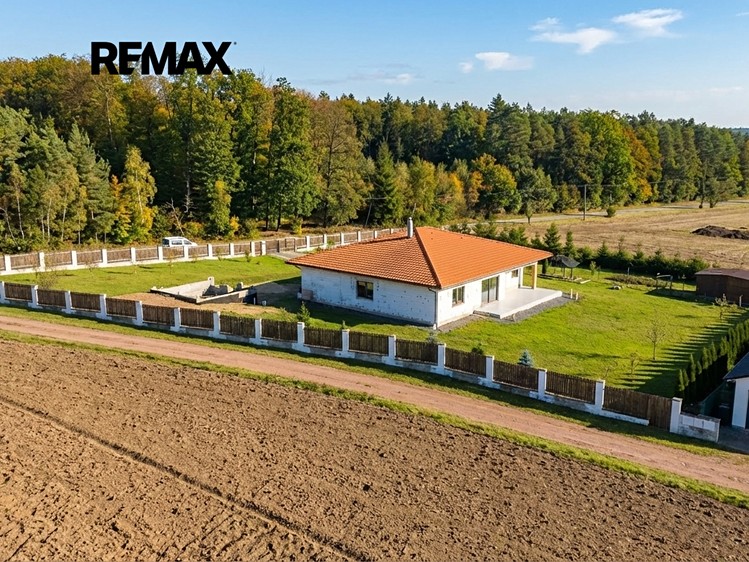 Prodej rodinného domu 210 m², pozemek 3 058 m² - foto 4