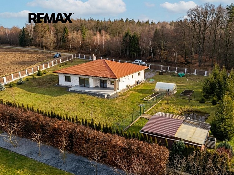 Prodej rodinného domu 210 m², pozemek 3 058 m² - foto 5