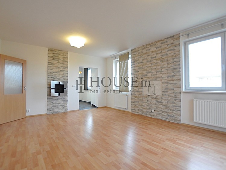 Pronájem bytu 2+1 57 m² - foto 2