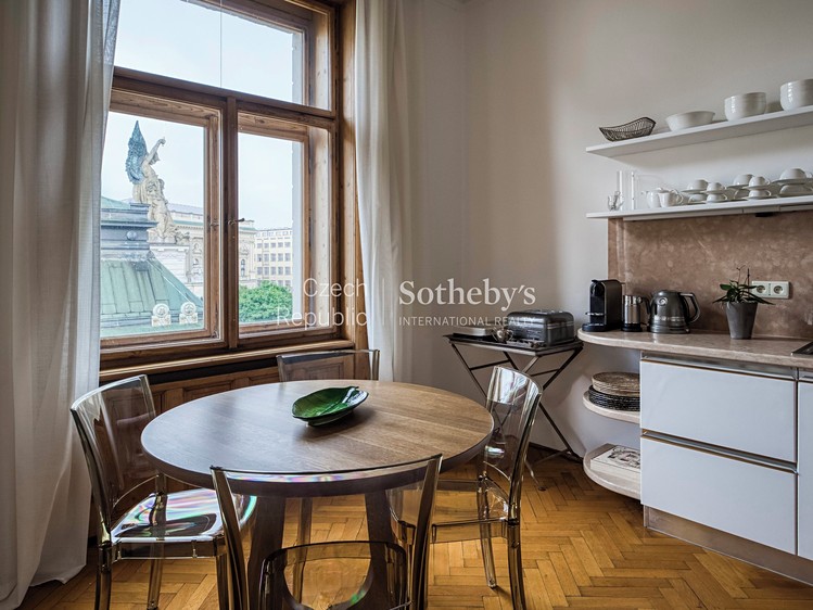 Pronájem bytu 5+1 171 m² - foto 4