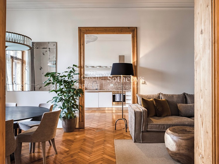 Pronájem bytu 5+1 171 m² - foto 3