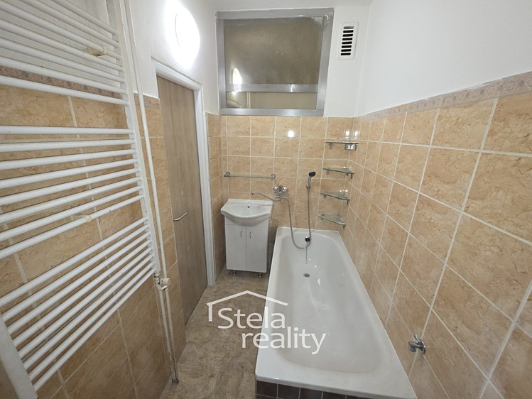 Pronájem bytu 2+1 49 m² - foto 3