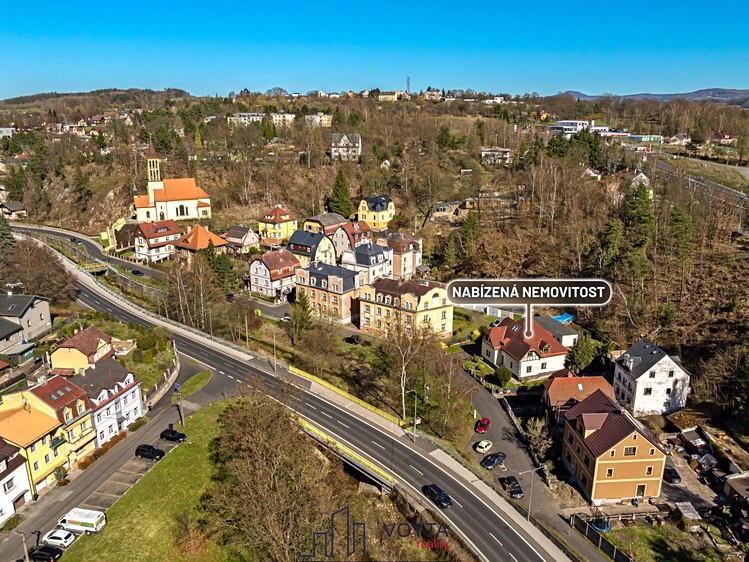 Prodej vily 341 m², pozemek 1 076 m² - foto 2
