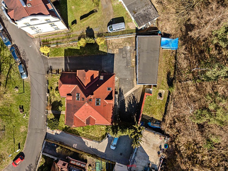 Prodej vily 341 m², pozemek 1 076 m² - foto 5
