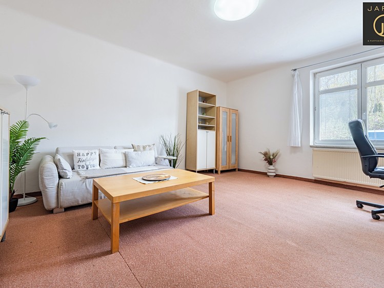 Prodej rodinného domu 136 m², pozemek 477 m² - foto 2