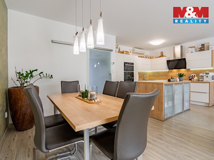 Prodej rodinného domu 145 m², pozemek 439 m² - foto 3