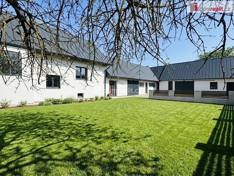 Prodej rodinného domu 108 m², pozemek 1 282 m² - foto 1