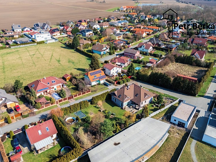 Prodej rodinného domu 308 m², pozemek 1 455 m² - foto 6