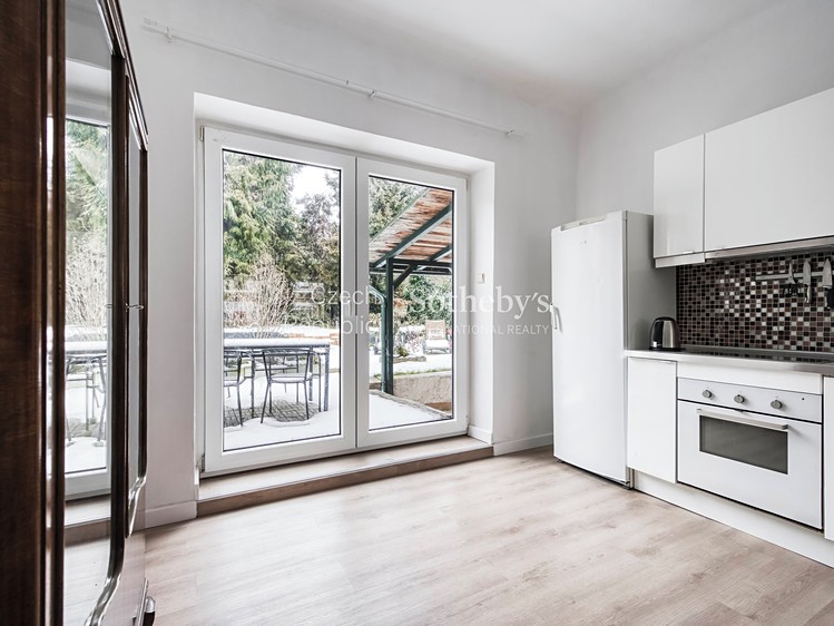 Prodej rodinného domu 200 m², pozemek 140 m² - foto 6