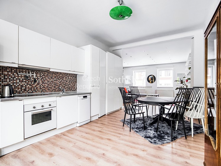 Prodej rodinného domu 200 m², pozemek 140 m² - foto 5