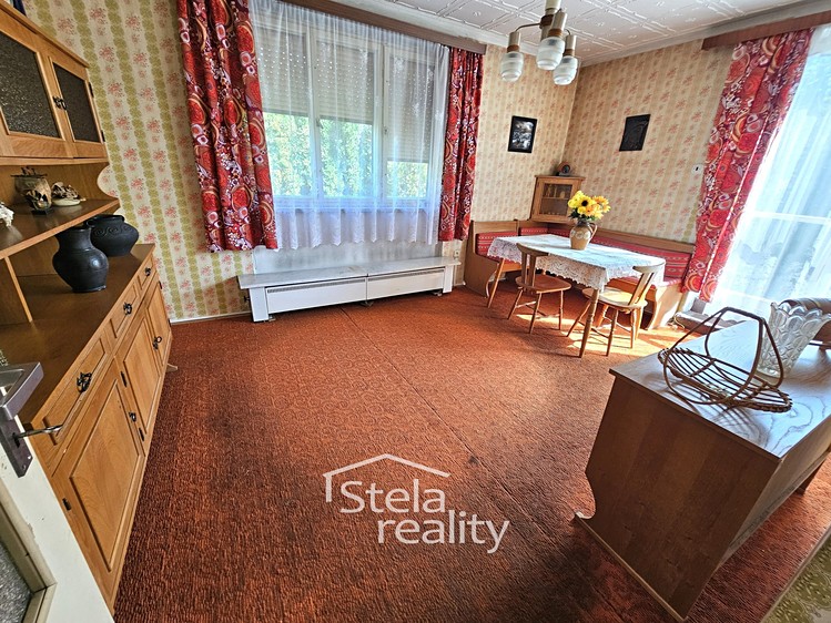 Prodej rodinného domu 205 m², pozemek 1 248 m² - foto 4