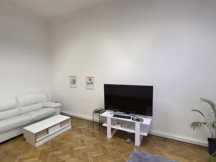 Pronájem kanceláře 64 m² - foto 1