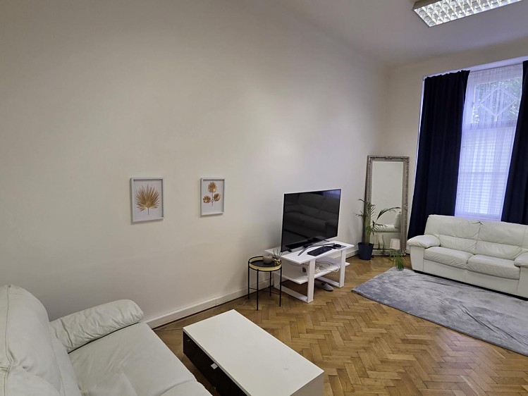 Pronájem kanceláře 64 m² - foto 2