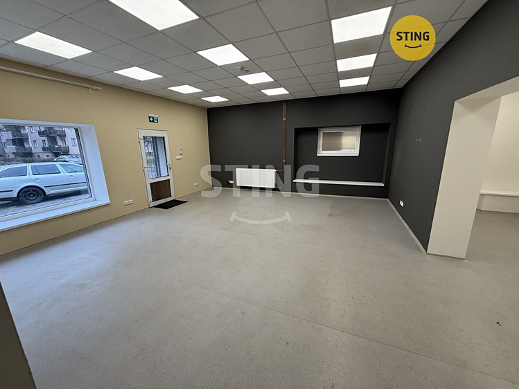 Pronájem obchodního prostoru 107 m² - foto 1