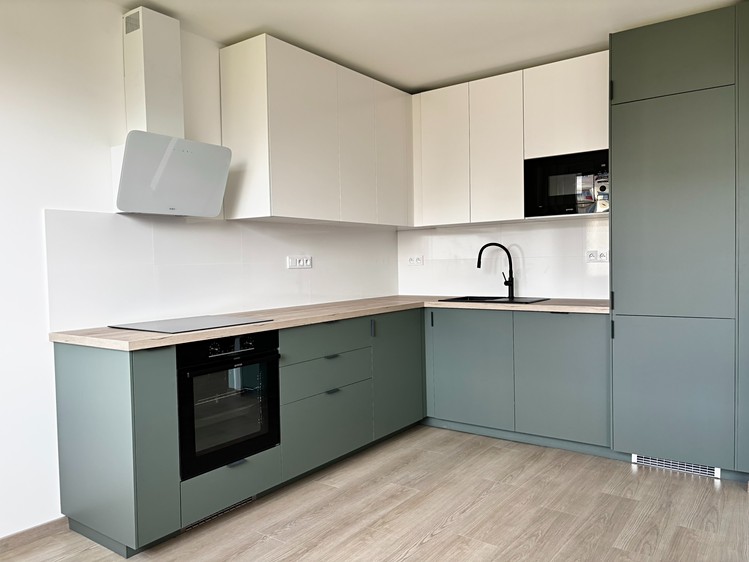 Prodej bytu 3+kk 67 m² (Jednopodlažní) - foto 1