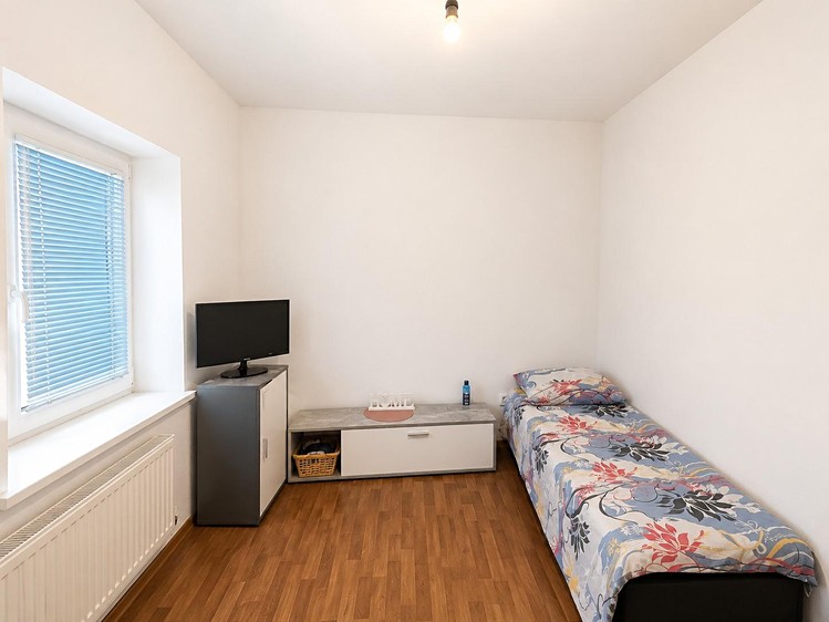 Pronájem bytu 2+kk 42 m² (Jednopodlažní) - foto 2