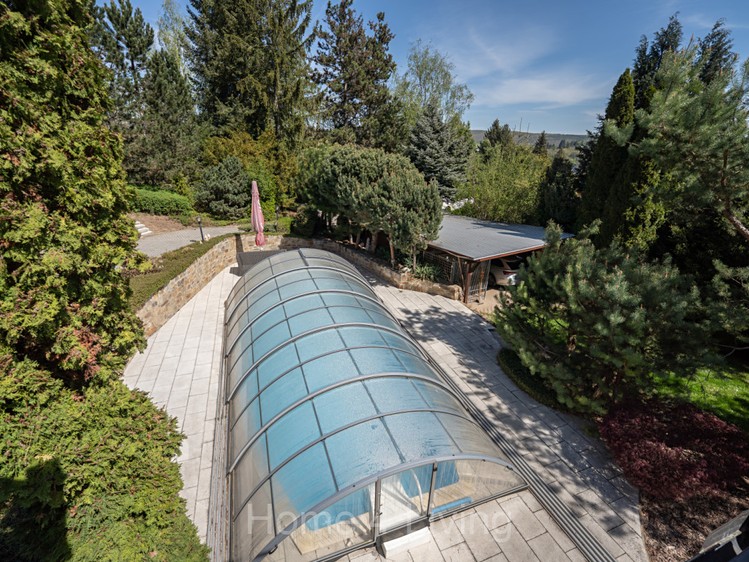 Prodej vícegeneračního domu 300 m², pozemek 2 878 m² - foto 5