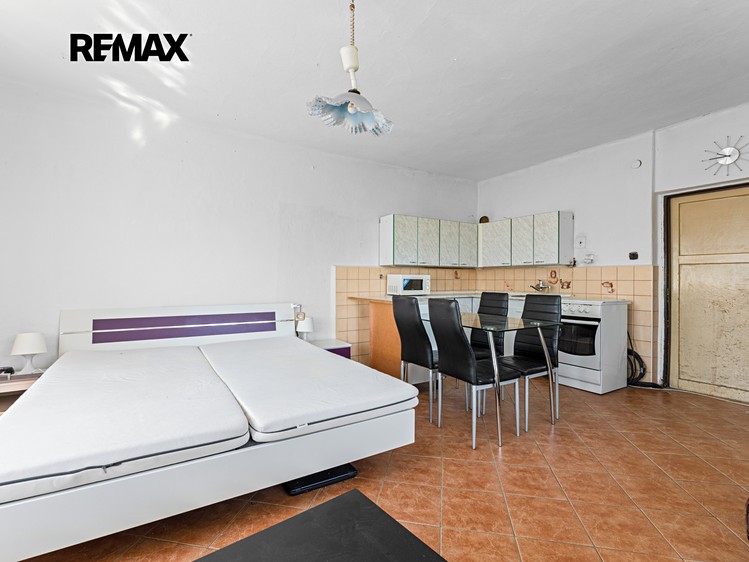 Prodej zemědělské usedlosti 222 m², pozemek 2 m² - foto 8