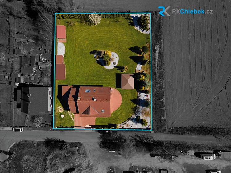 Prodej  rodinného domu 250 m², pozemek 1 972 m² - foto 7