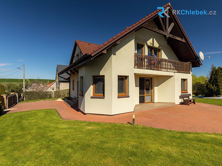 Prodej  rodinného domu 250 m², pozemek 1 972 m² - foto 5