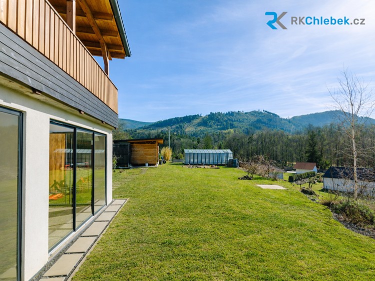 Prodej rodinného domu 150 m², pozemek 1 890 m² - foto 7