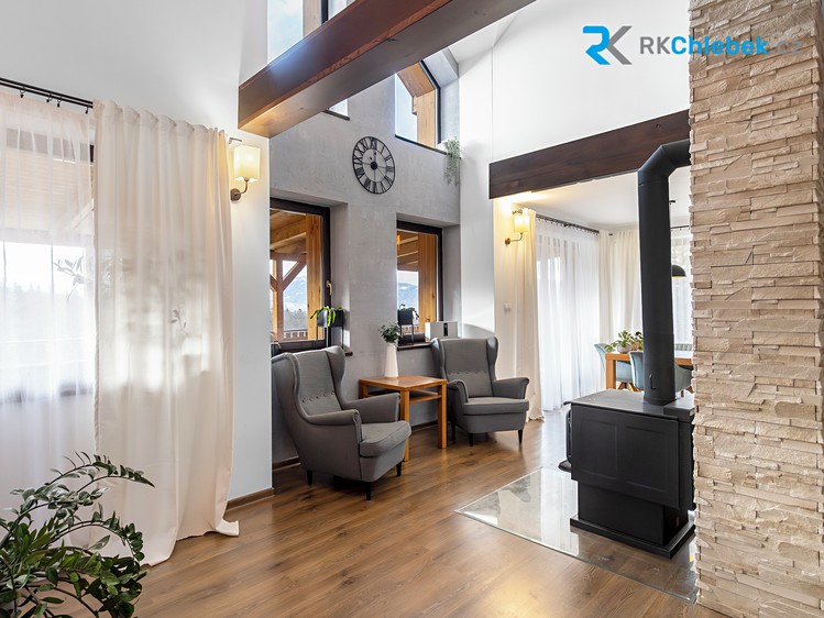 Prodej rodinného domu 150 m², pozemek 1 890 m² - foto 4