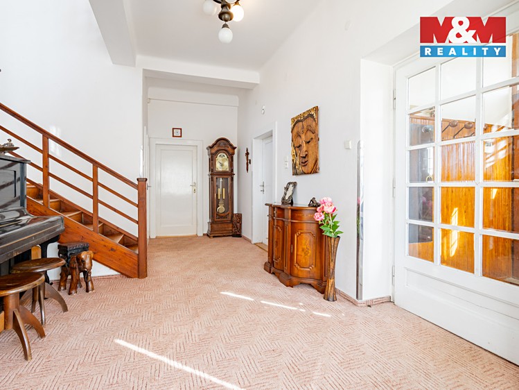 Prodej  rodinného domu 300 m², pozemek 888 m² - foto 4