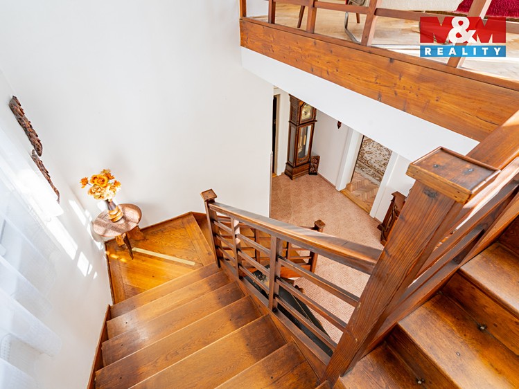Prodej  rodinného domu 300 m², pozemek 888 m² - foto 6