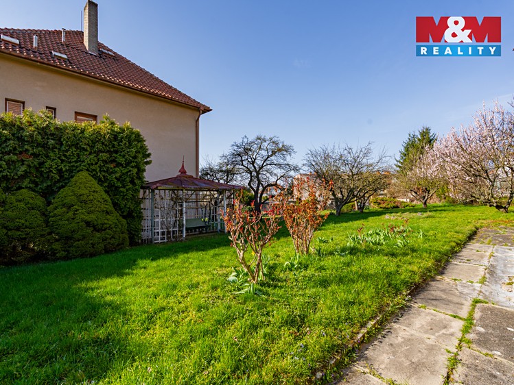 Prodej  rodinného domu 300 m², pozemek 888 m² - foto 8