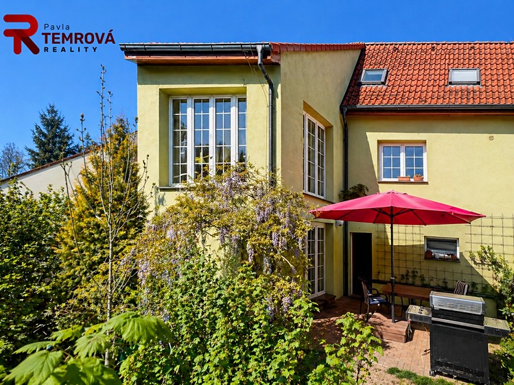 Prodej rodinného domu 276 m², pozemek 315 m² - foto 4