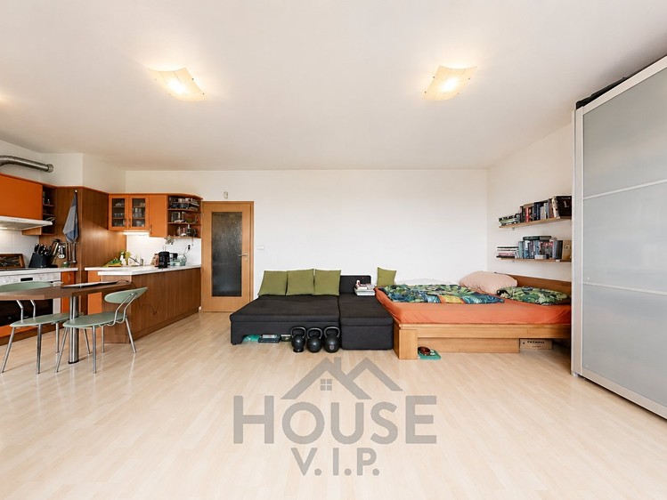 Prodej bytu 1+kk 37 m² (Jednopodlažní) - foto 7