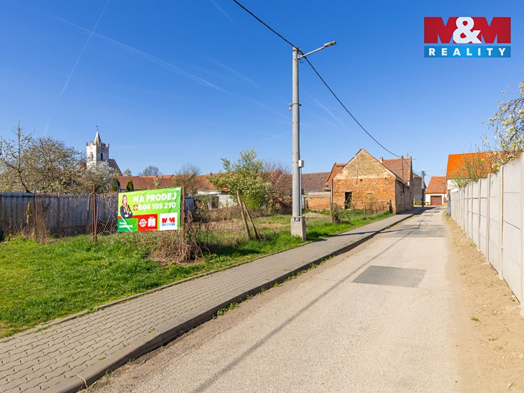 Prodej stavebního pozemku 587 m² - foto 8