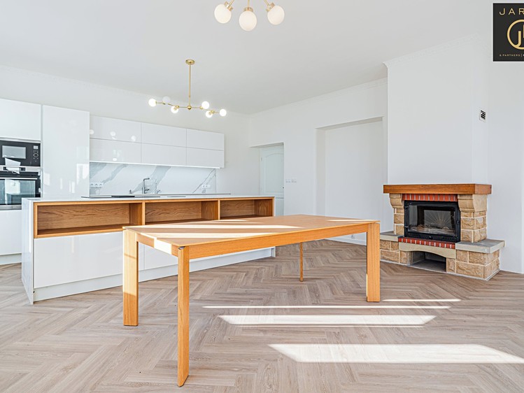 Prodej bytu 4+kk 121 m² - foto 8